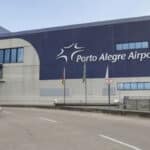 Aeroporto de Porto Alegre tem operações suspensas até 10 de maio.